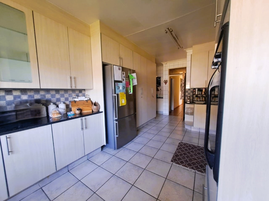 To Let 4 Bedroom Property for Rent in Fichardt Park Free State